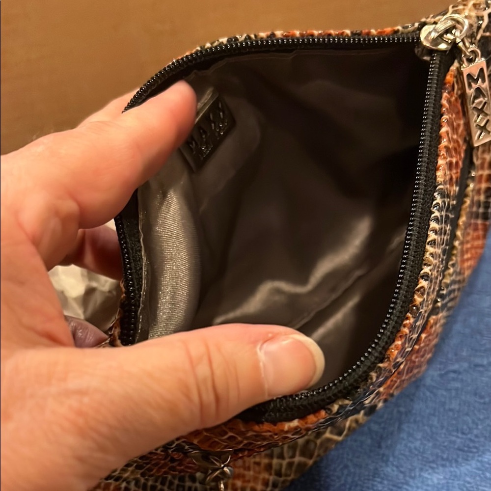 Maxx New York Stylish Snake Print Clutch - Picture 5 of 5